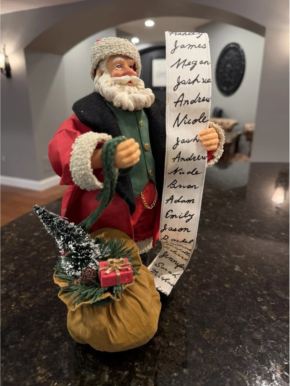 Possible  Dreams Clothique Department 56 Santa Claus 10.5” Excellent